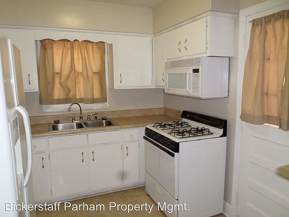 3rd image of 2222 Japonica Dr