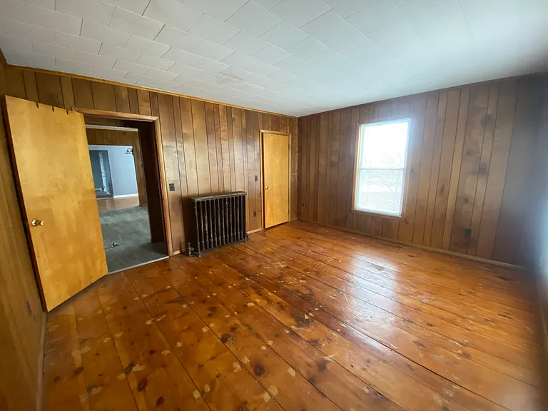 Large master Bedroom