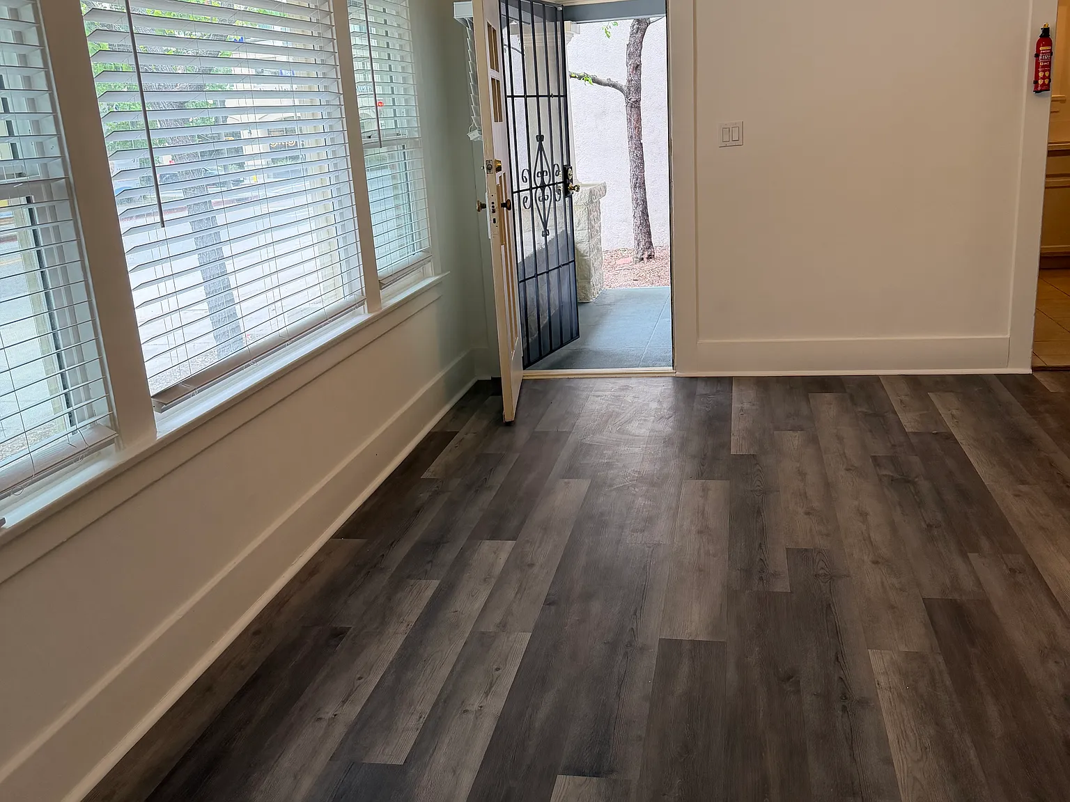 2 bed, 750 sqft, $3,500 — Photo 4