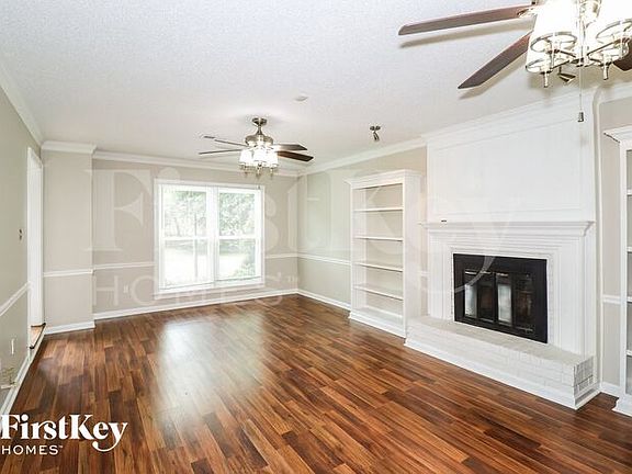 4th image of 8696 Riverwood Farms Pkwy