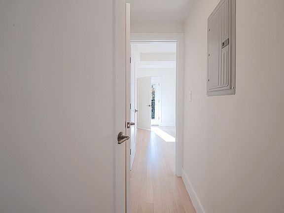 4th image of 59 Gove St #1