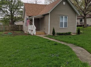 410 W Main St, Durand, IL 61024