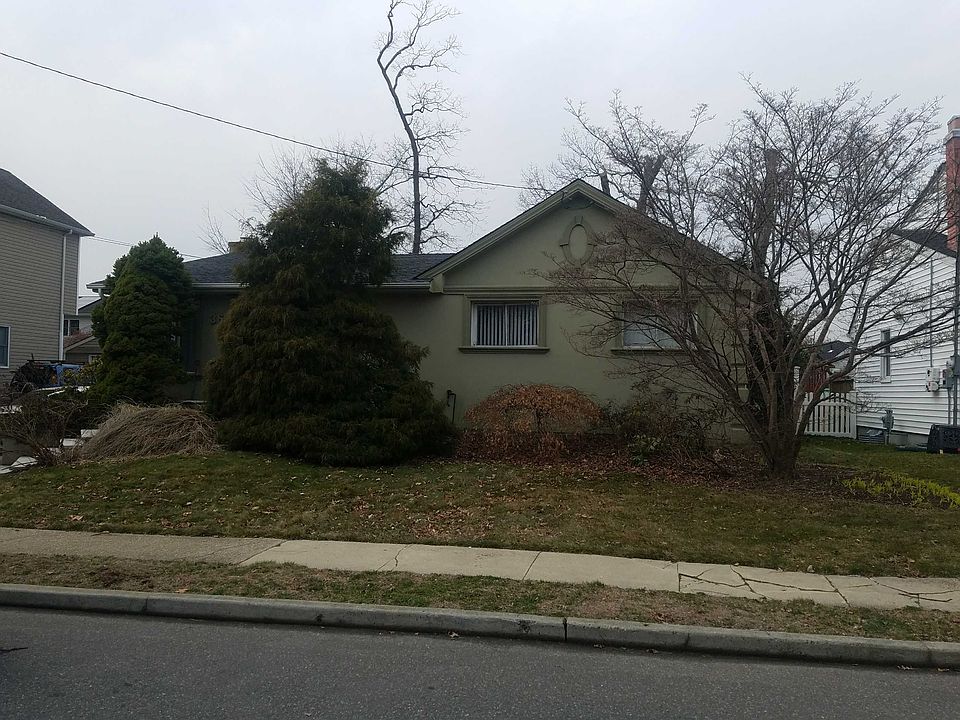 1st image of 36 Tappan Ave
