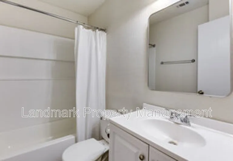 625 Hollyberry Dr — Photo 16