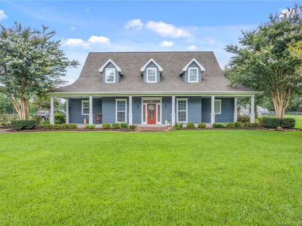 2804 Kari Ln, Lake Charles, LA 70611