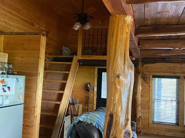 7124 Flats Rd, Tallassee, TN 37878