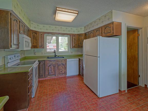 3rd image of 3455 Quincy St