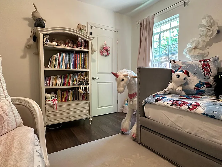 501 Bradley Ave — Photo 17