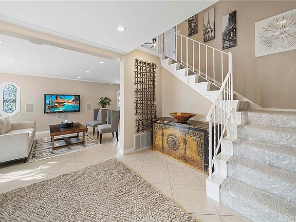 5th image of 4525 Hazelnut Ave