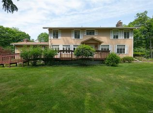 49 Pinebrook Rd, Spring Valley, NY 10977