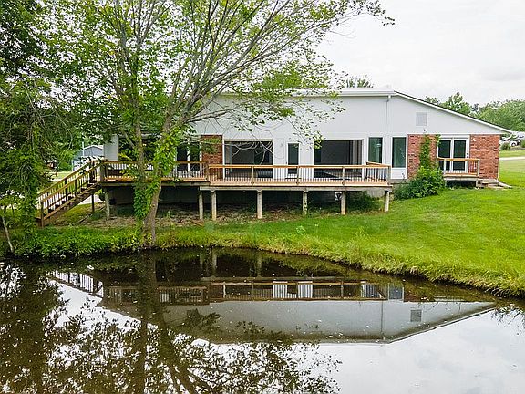 4th image of 604 Hickory Hills Dr