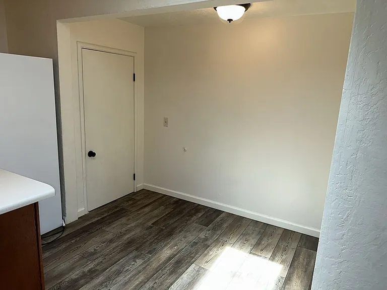 1640 Stromberg Ave — Photo 10