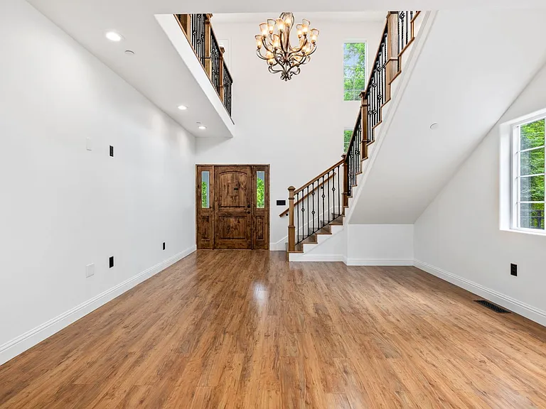 713 Wikiup Dr — Photo 11