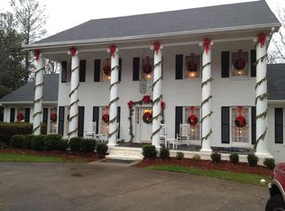 5845 Riverside Dr NW, Sandy Springs, GA 30327