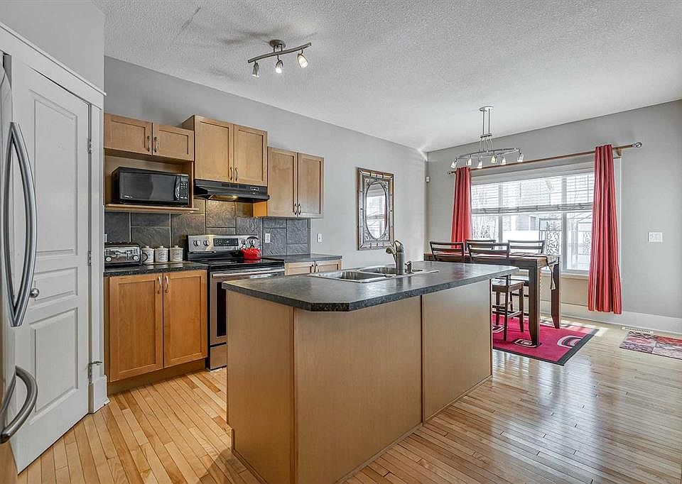1st image of 177 W Cougartown Cir SW