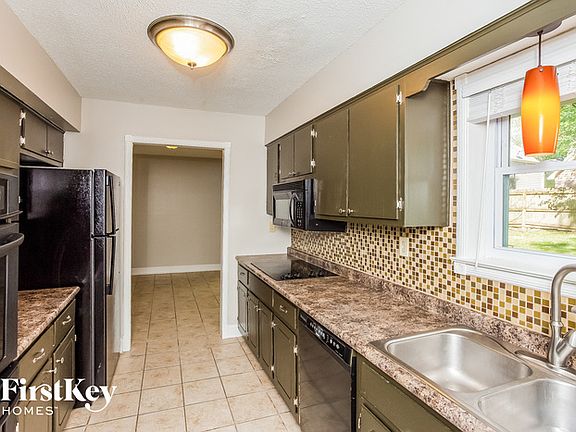 5th image of 8970 Hertford Pl E