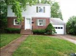 110 Hillcrest Dr, Dumont, NJ 07628