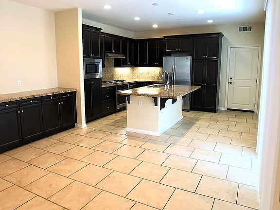 3rd image of 2459 Bruin Pl