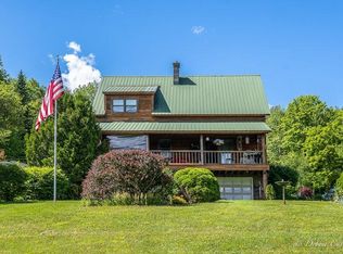 833 Freezing Hole Dr, Readsboro, VT 05350