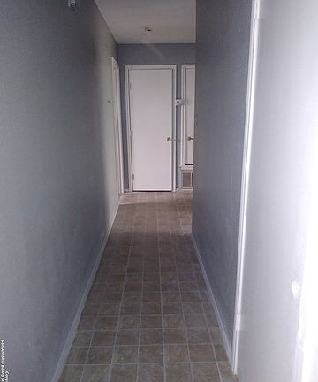 3rd image of 5942 Lakedale St