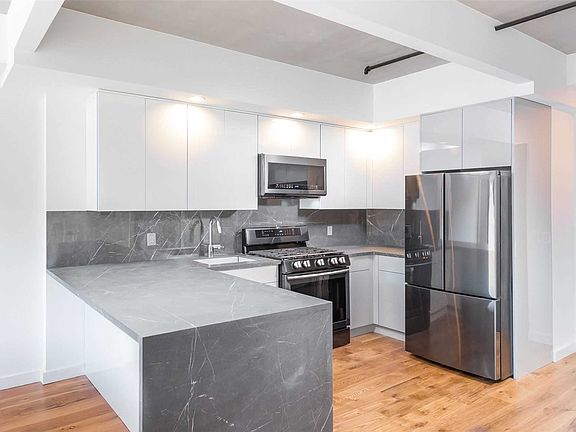 4th image of 27-21 27th St #2A