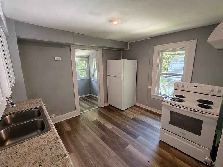 730 Carlysle St #2 — Photo 12