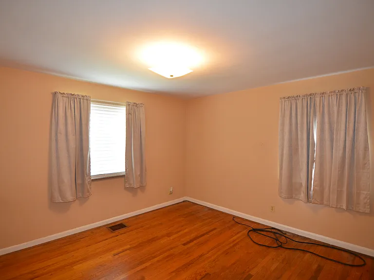 4625 Orchard Ln — Photo 10