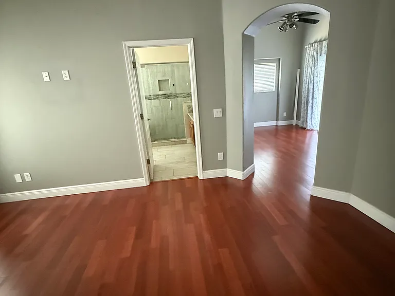 1549 Sweetspire Dr — Photo 5