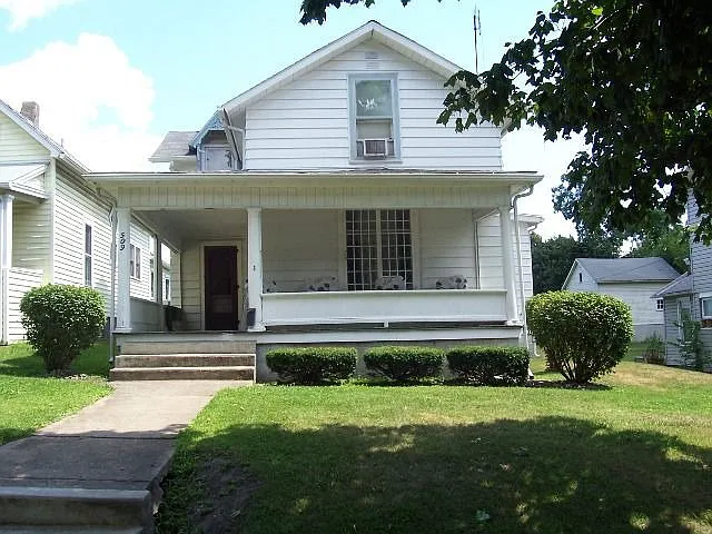 509 S Main St photo 1
