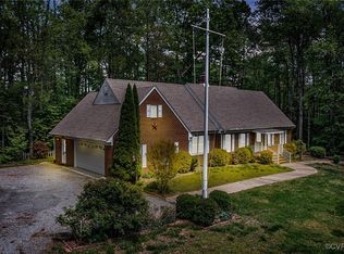 75 Lakeside Dr, Callao, VA 22435