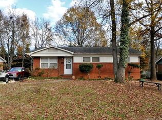 2417 Woodshire Dr, Charlotte, NC 28208