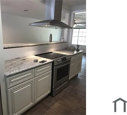 2335 Gladys St #1 — Photo 5