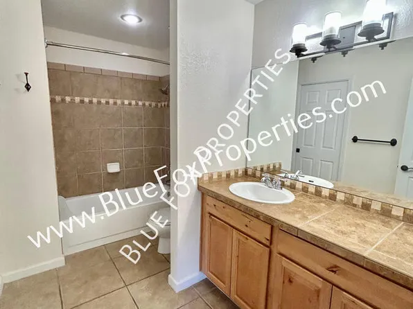 6490 N Tierra De Las Catalinas APT 90, Tucson, AZ 85718