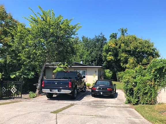 3rd image of 2616 Wells Ave