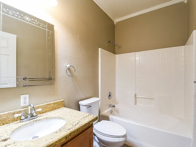 1081 E Horseshoe Dr — Photo 15