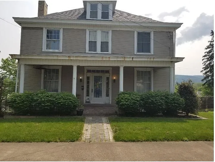 69 Charles St photo 1