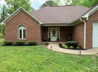 1905 Golf Dr, Saulsbury, TN 38067