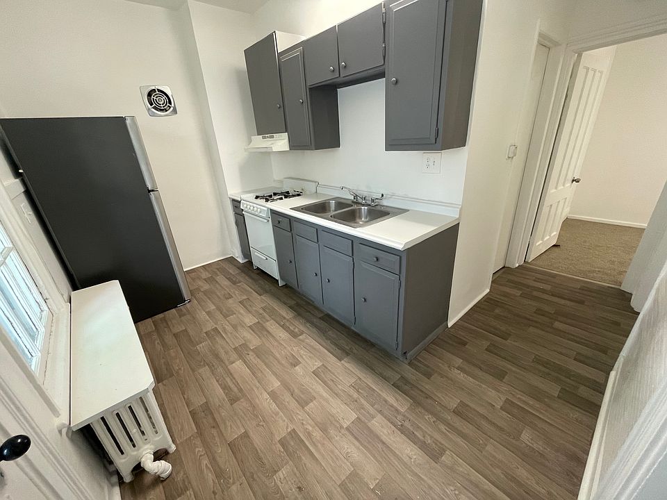 1st image of 2171 12th St #1R