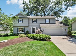 27049 Sentry Ln, Westlake, OH 44145