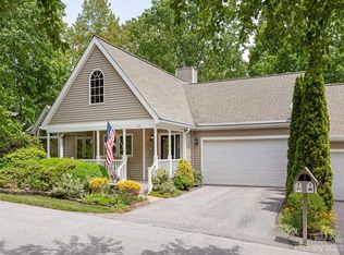 117 Carriage Walk Ln, Hendersonville, NC 28791