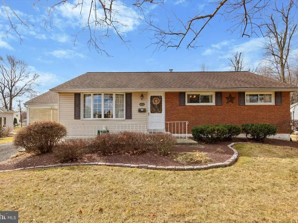 624 Winding Rd, Hatboro, PA 19040