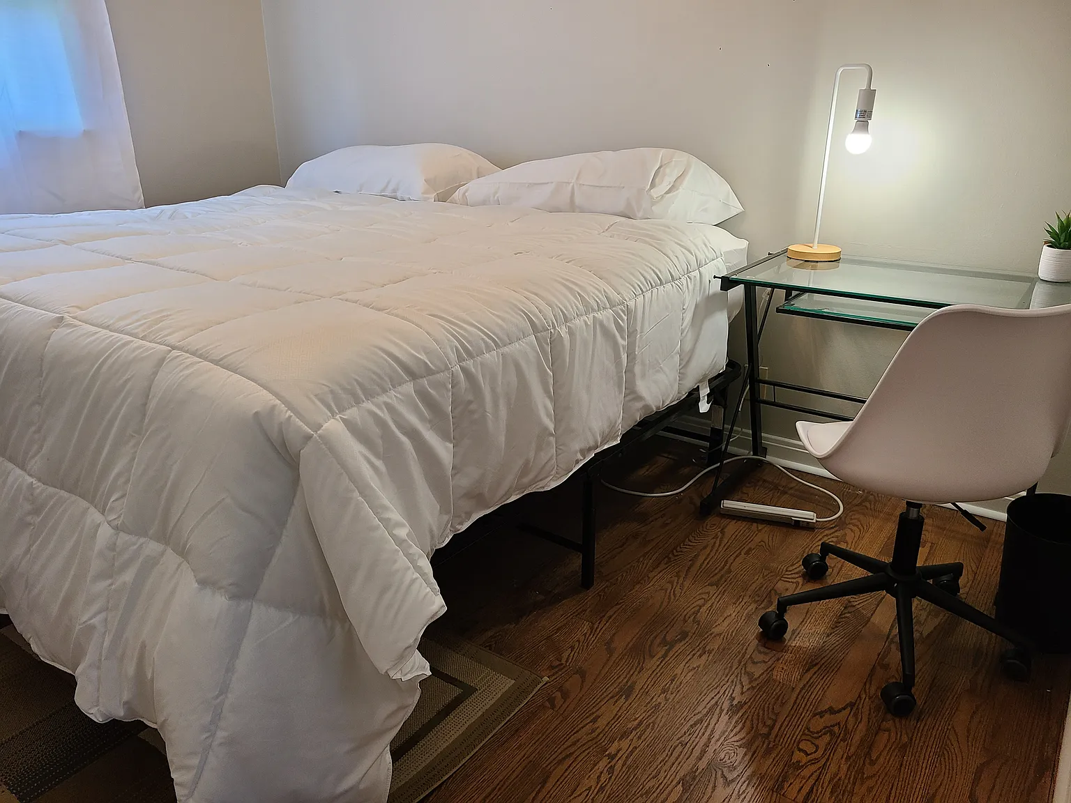 1 bed, 700 sqft, $800 — Photo 2