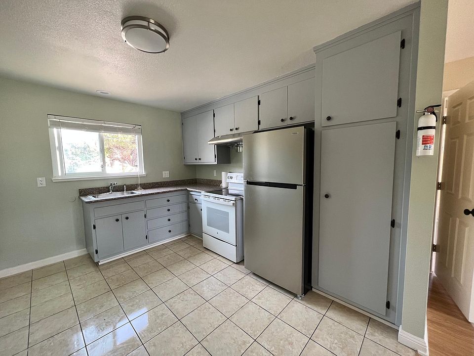 1st image of 6010 Wenk Ave APT 3