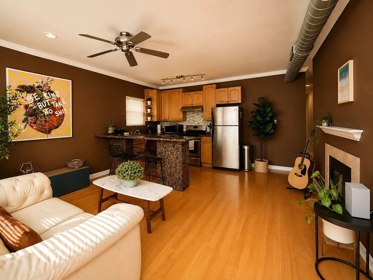 2 bed, 1000 sqft, $3,200 — Photo 3