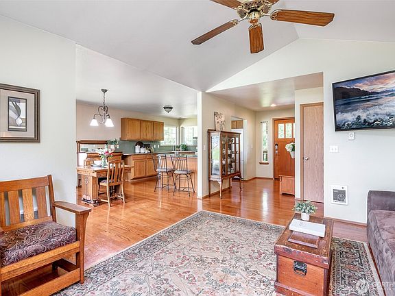 5th image of 17607 Vine Lane SE