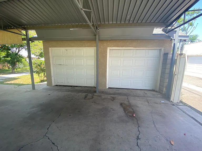 RV T 1063-1067 — Photo 3