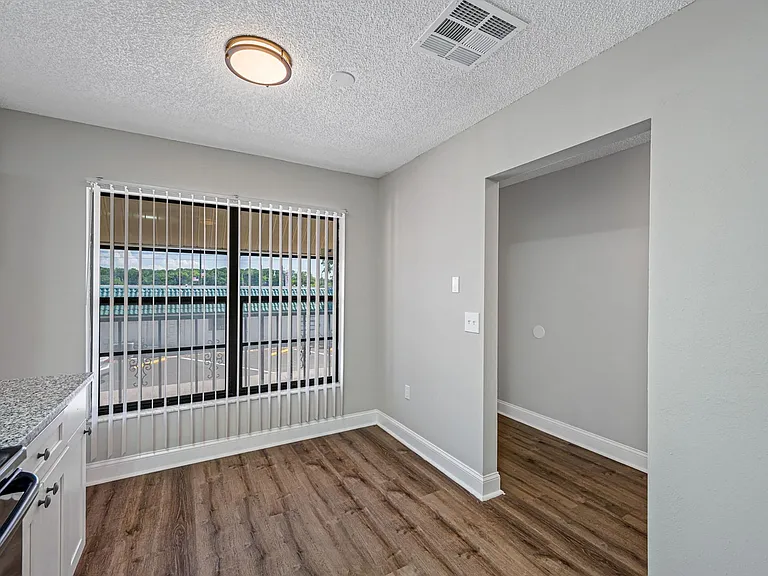 Armature Lake Apartments — Photo 9