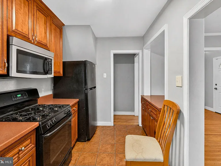 5016 E Capitol St NE — Photo 3