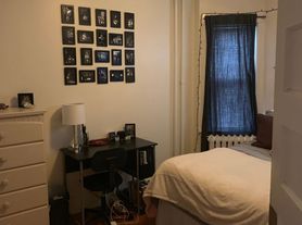 808-810 University Ave SE