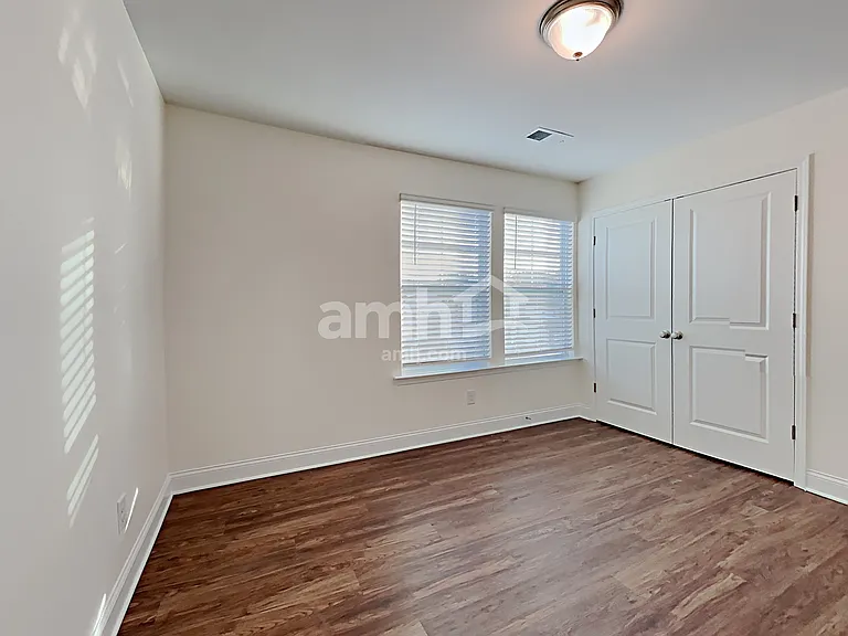 144 Twin River Dr — Photo 21